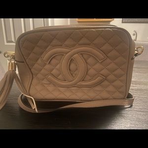 Crossbody purse